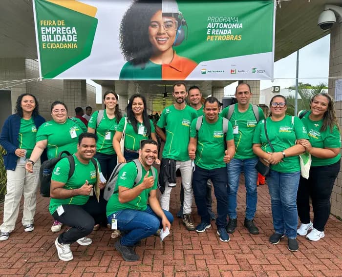 Imagem de participantes da Feira de Empregabilidade do IFPE - Ipojuca