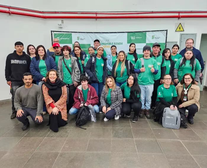 Imagem de estudantes do Programa Autonomia e Renda Petrobras do IFRS Canoas.