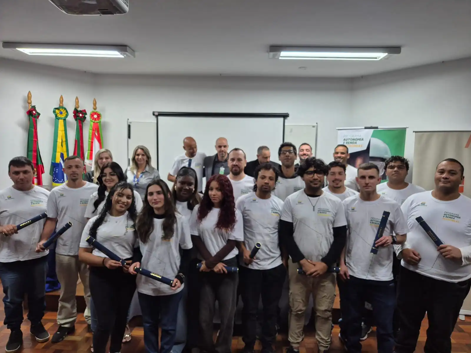 Imagem de estudantes do curso de Caldeireiro em formatura do Programa Autonomia e Renda Petrobras no SENAI Canoas.